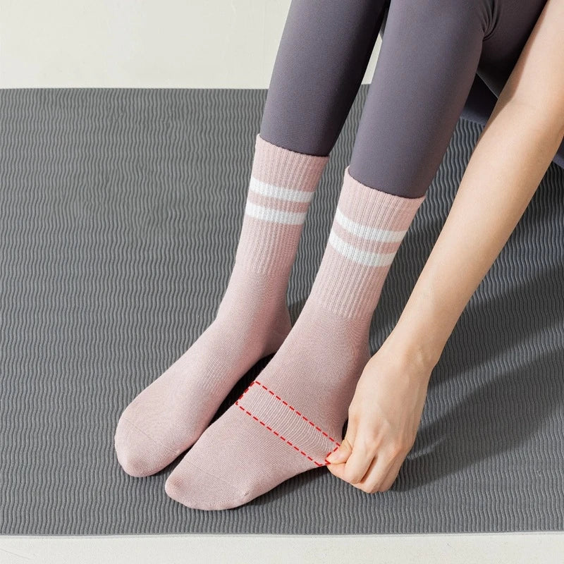 Premium Yoga Pilates Ballet Socks: Anti-Slip, Quick-Dry, and Ultra-Comfort Cotton Fitness Socks for Women