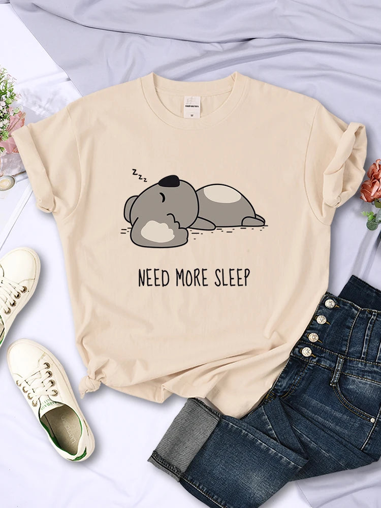 Sleepy Bear Chic: Plus Size Women’s Hip Hop Casual Tee – Street Fashion with Personality