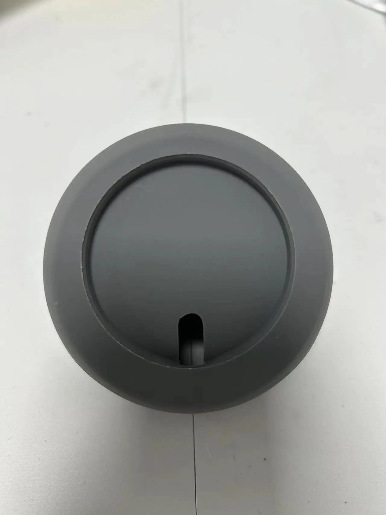 Magnetic Wireless Charging Desk Stand for iPhone 15/14/13/12 - Silicone Ball Shape Holder for MagSafe Dock Station