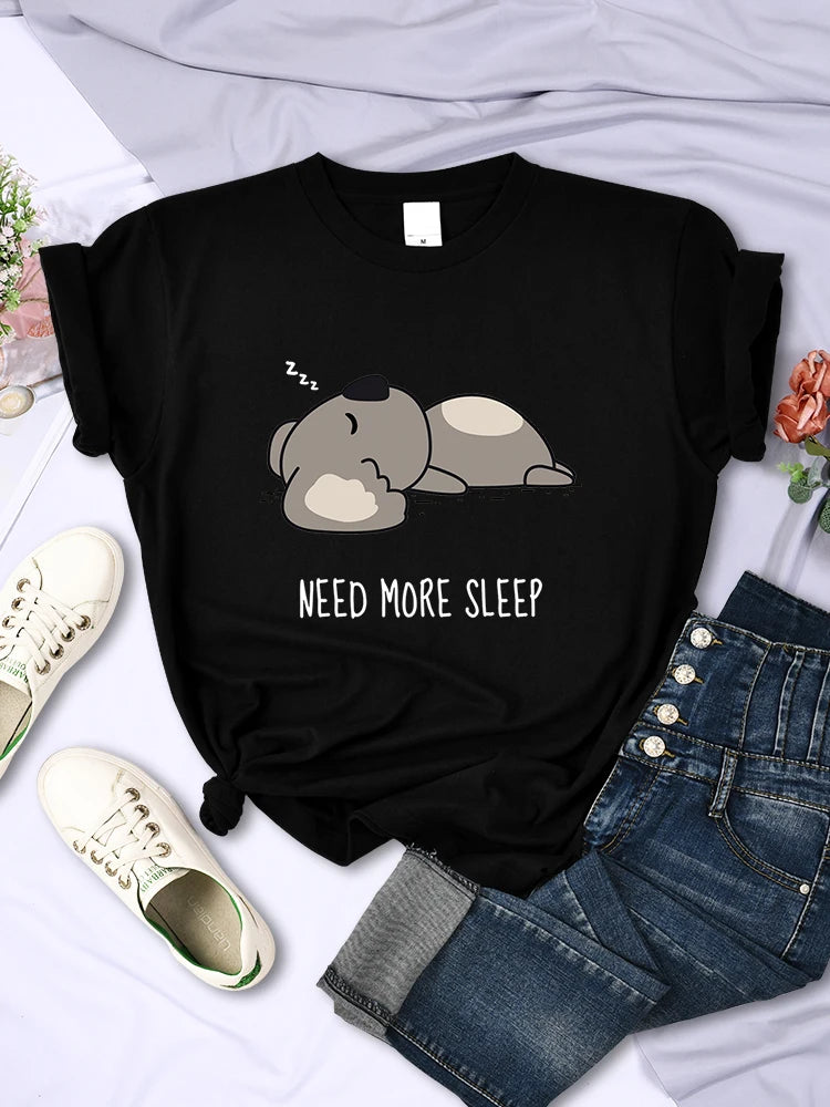 Sleepy Bear Chic: Plus Size Women’s Hip Hop Casual Tee – Street Fashion with Personality