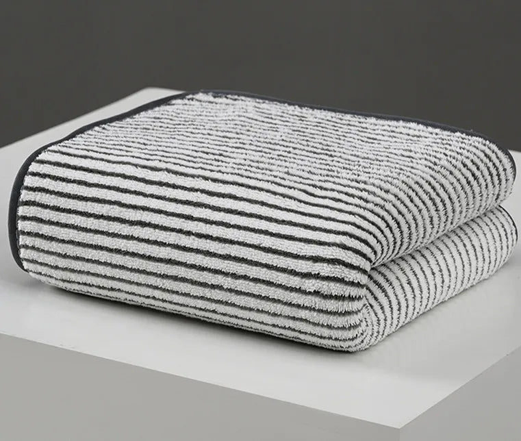 Ultimate Comfort Collection: Luxurious, Absorbent, and Quick-Drying Towels for Every Occasion