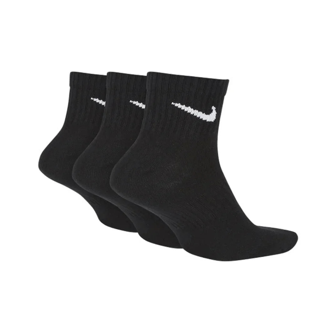 NIKE Lightweight Quick-Dry Training Socks - 3 Pairs of Ultimate Comfort & Support