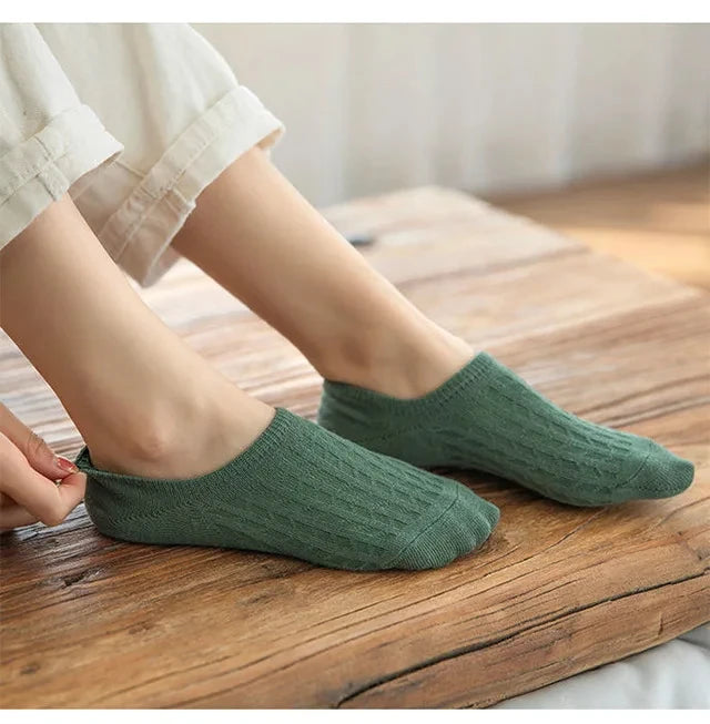 5 Pairs Women’s Invisible Silicone Boat Socks - Soft, Comfortable & Breathable Summer Ankle Slippers