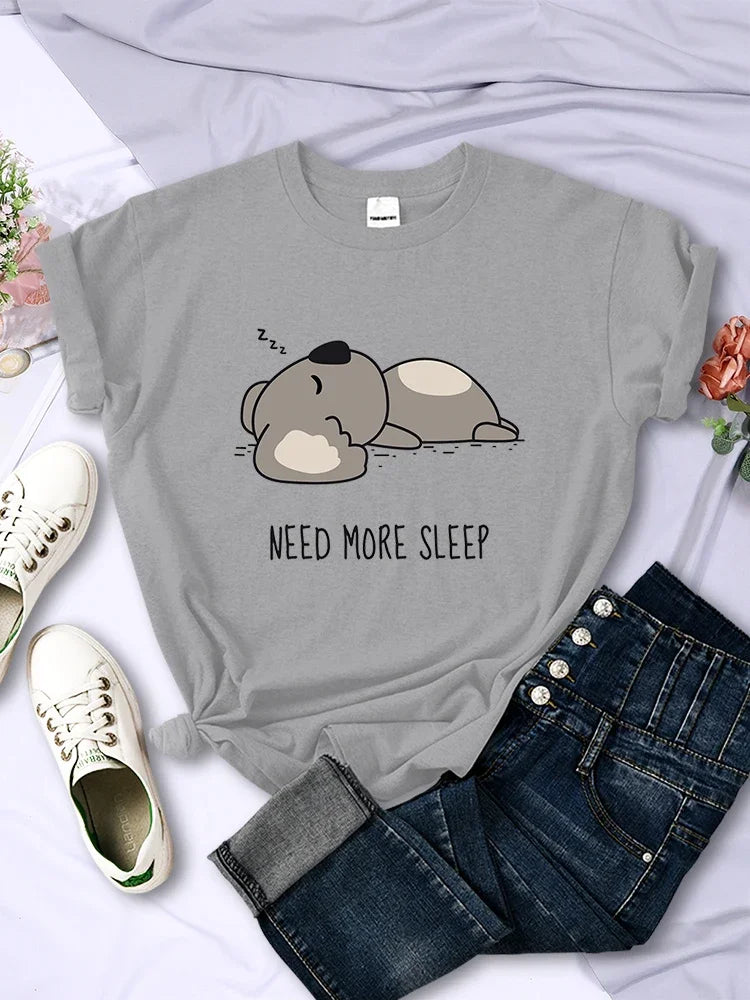 Sleepy Bear Chic: Plus Size Women’s Hip Hop Casual Tee – Street Fashion with Personality